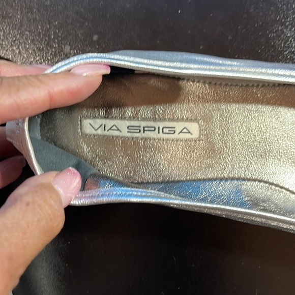 Via Spiga Leather Flats with Flower Detailing Bright Gold OR Sparkling Silver - Picture 15 of 16